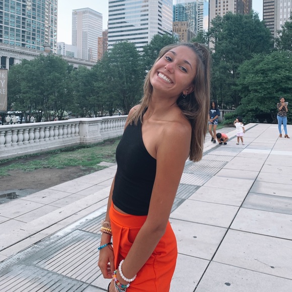 Meet your Posher, Chrissa - Picture 1 of 1